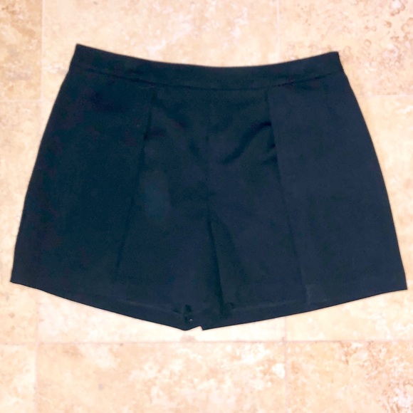 Madison Dress Shorts - Picture 2 of 8